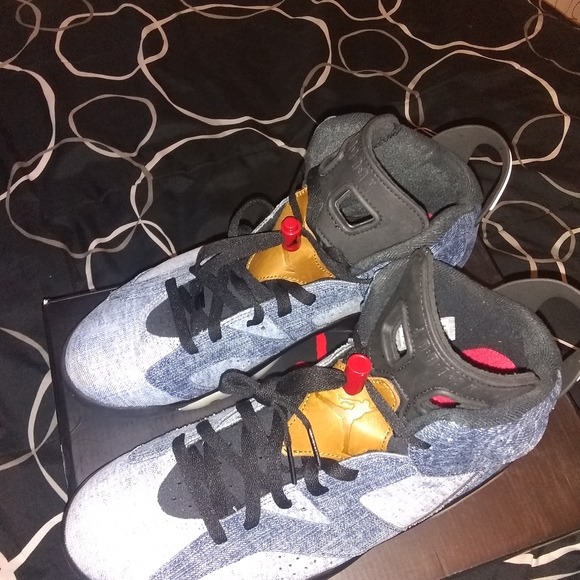 Retro Air Jordan 6 shoes - Picture 3 of 6
